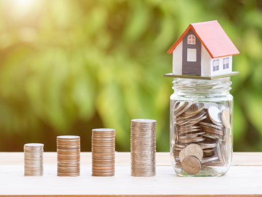 How to save money on housing costs on a tight budget