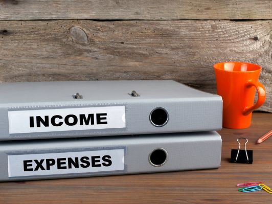 Analyse your income and expenses